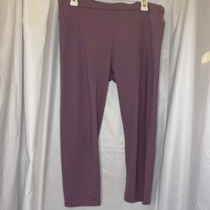Purple Fabletics crop leggings